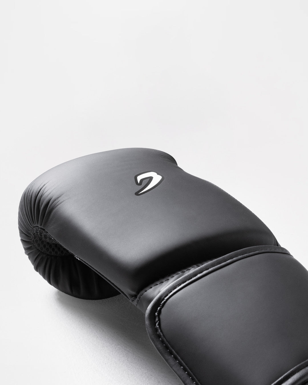 Strike-Seven Strap Boxing Gloves - Black/Charcoal